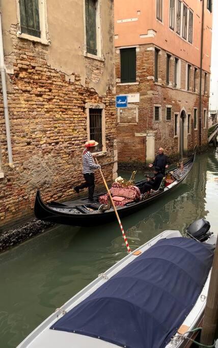 Dream'S Door With Canal View In Venice Exterior photo