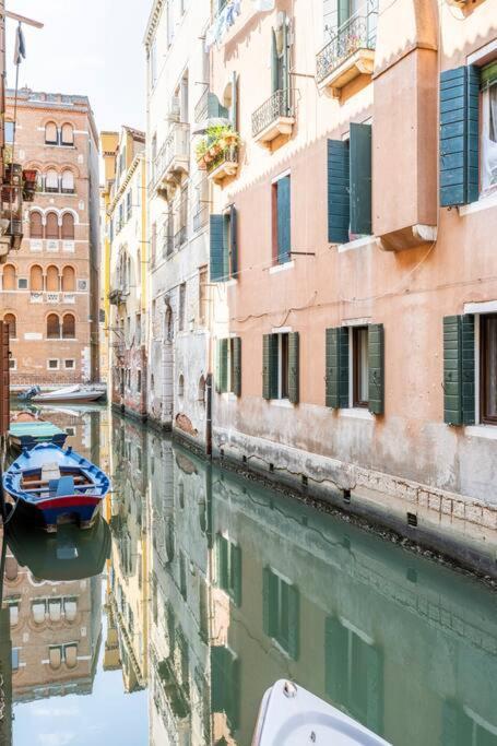 Dream'S Door With Canal View In Venice Exterior photo