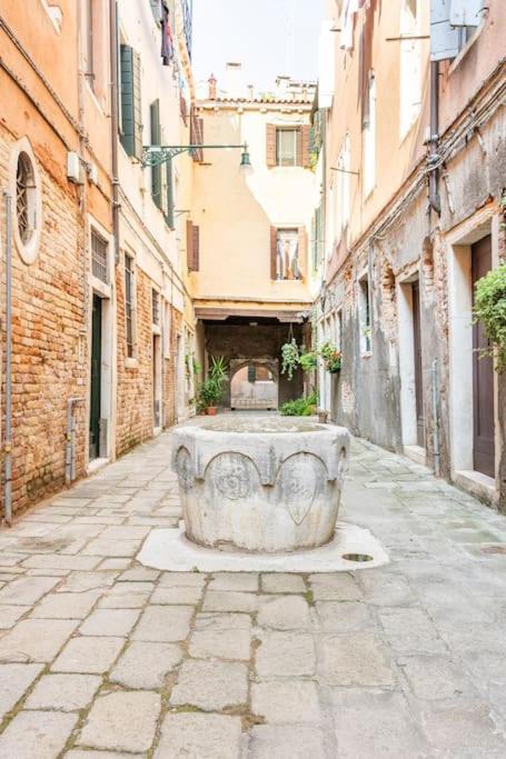 Dream'S Door With Canal View In Venice Exterior photo
